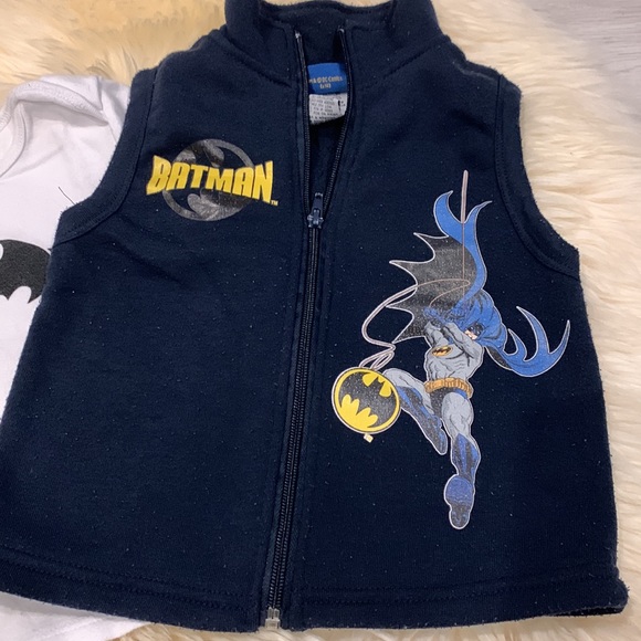 Batman Zipper Vest in colour Navy and White Batman T-Shirt in Size 2T - Picture 2 of 7